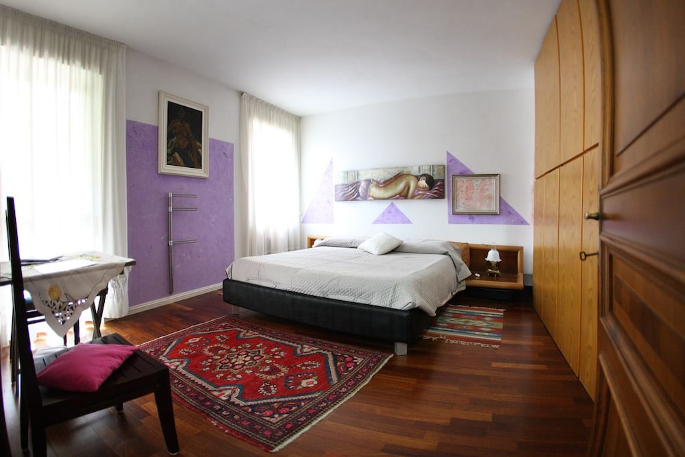 Double Room, Shared Bathroom photo 1