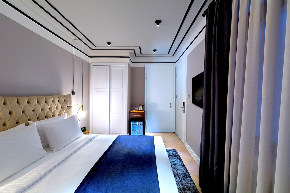 Economy Single Room (No Window) photo 3