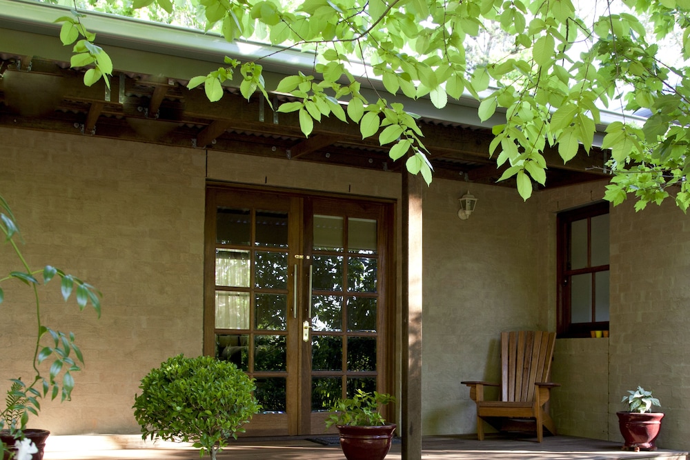 Oak Cottage - Non Pet Friendly photo 3