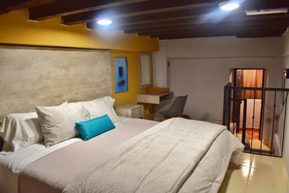 Economy Quadruple Room photo 2