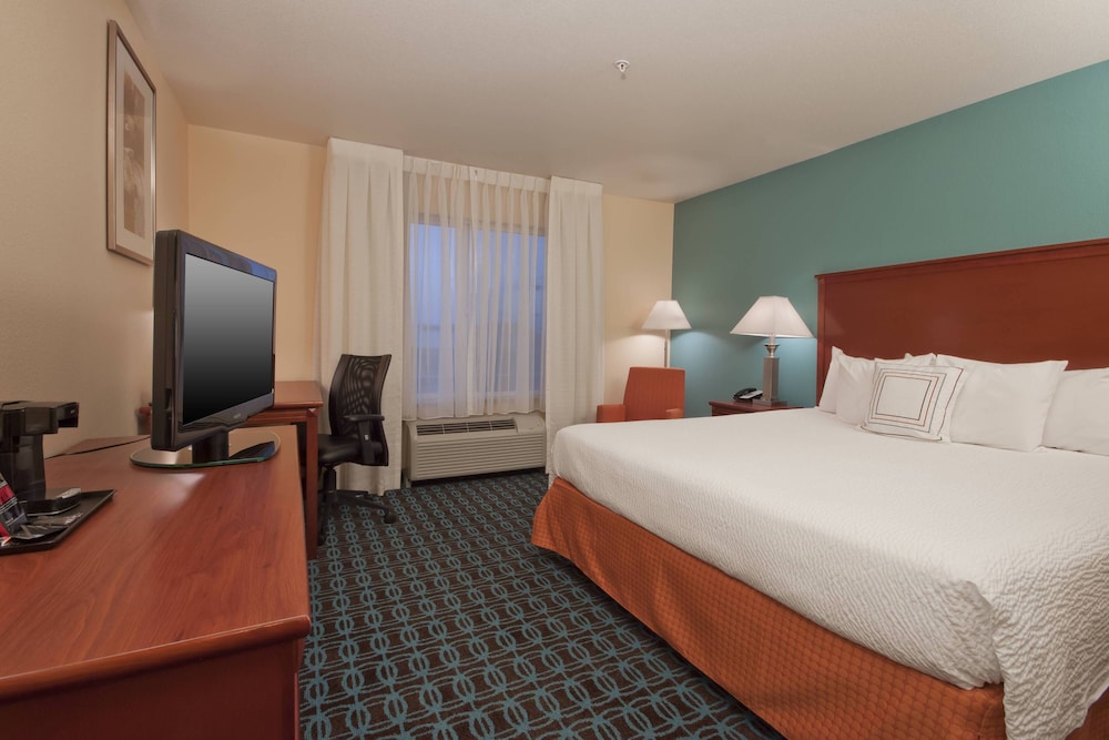 Room, 1 King Bed (Hearing Accessible)