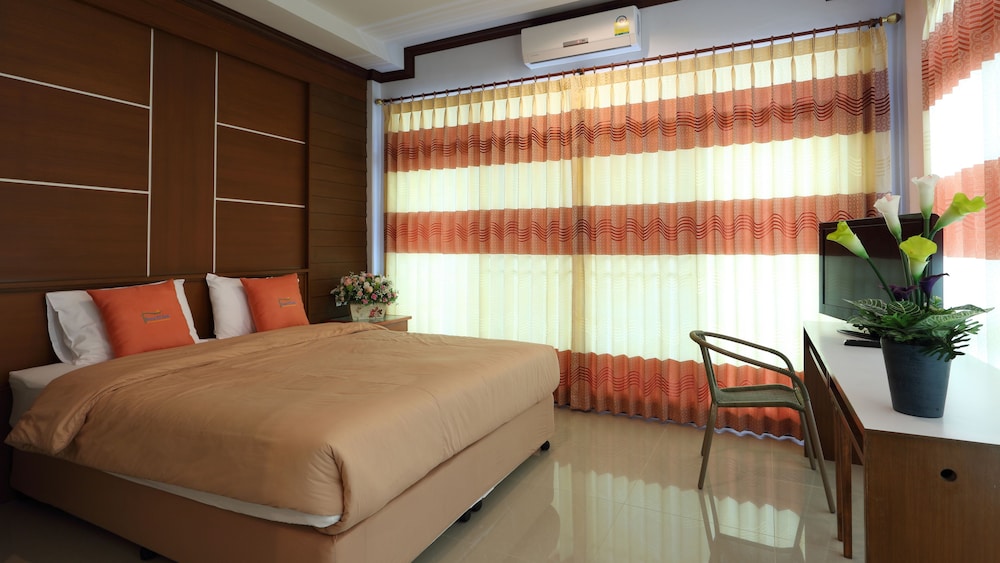 Deluxe Double or Twin Room photo 2