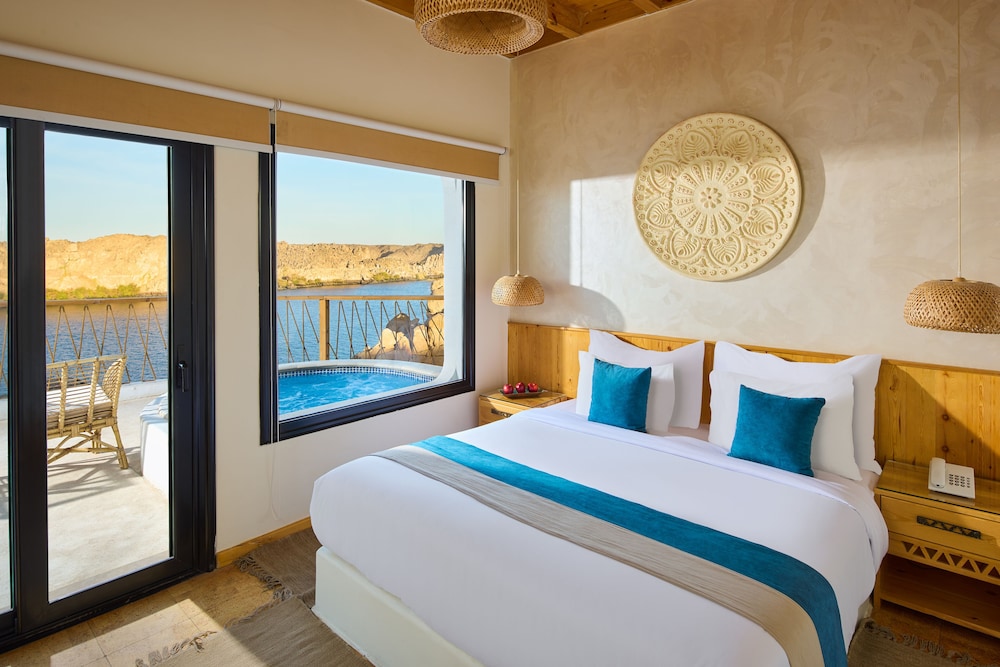 Deluxe Room - Photo 1