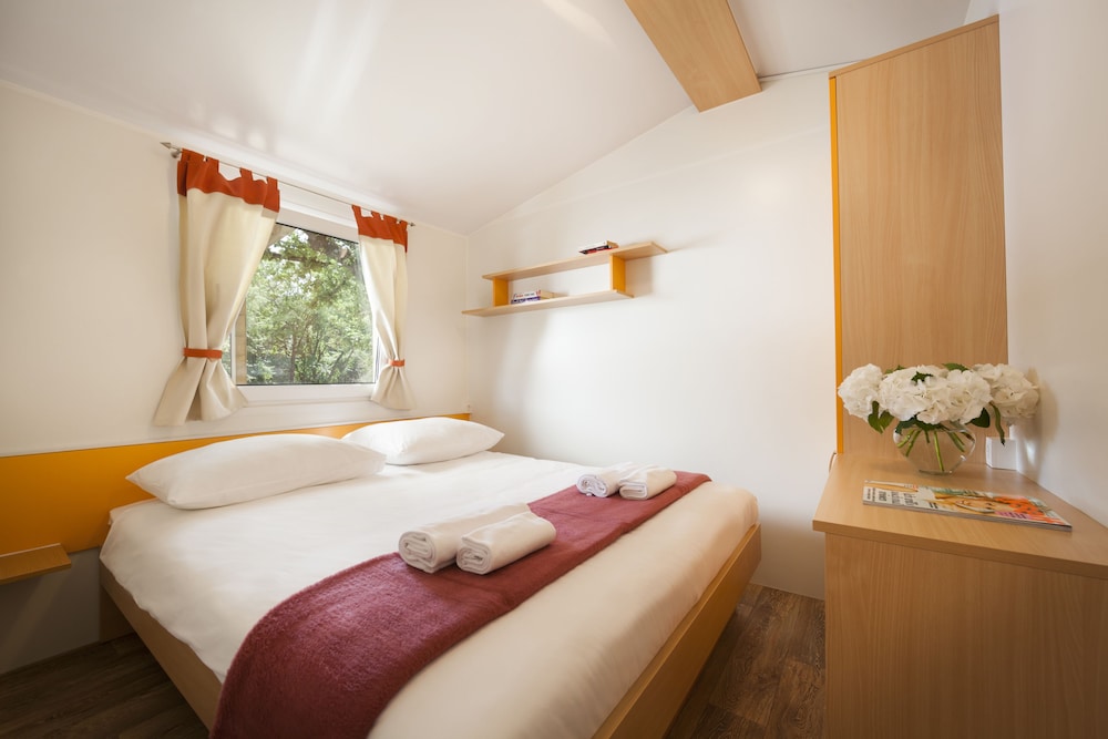 Premium Mobile Home, Terrace photo 3