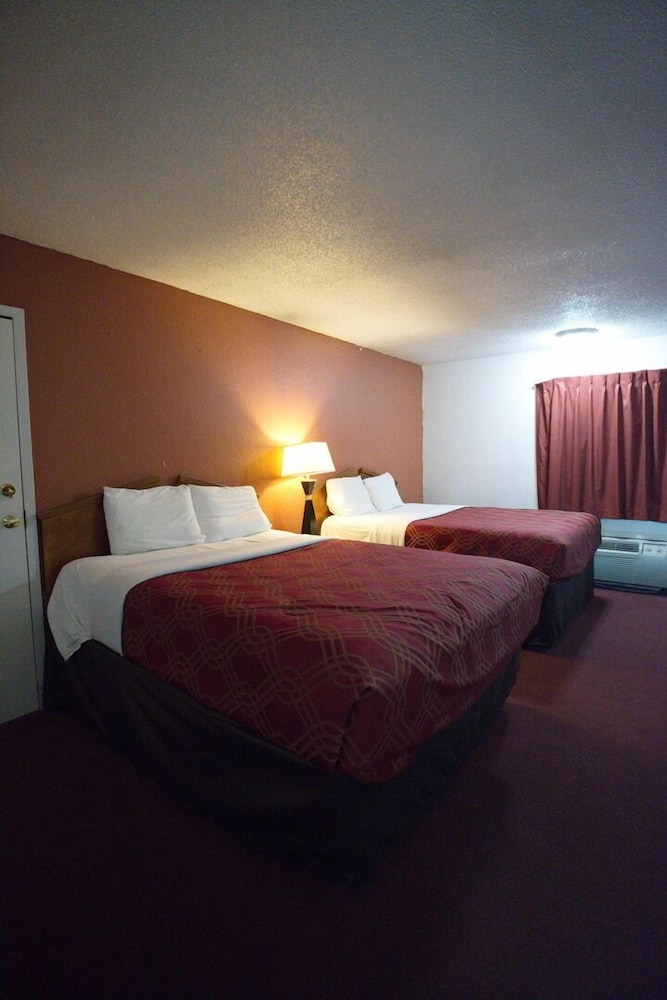 Standard Room, 2 Queen Beds, Non Smoking