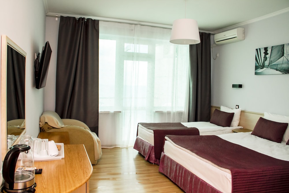 Standard Room, City View photo 1