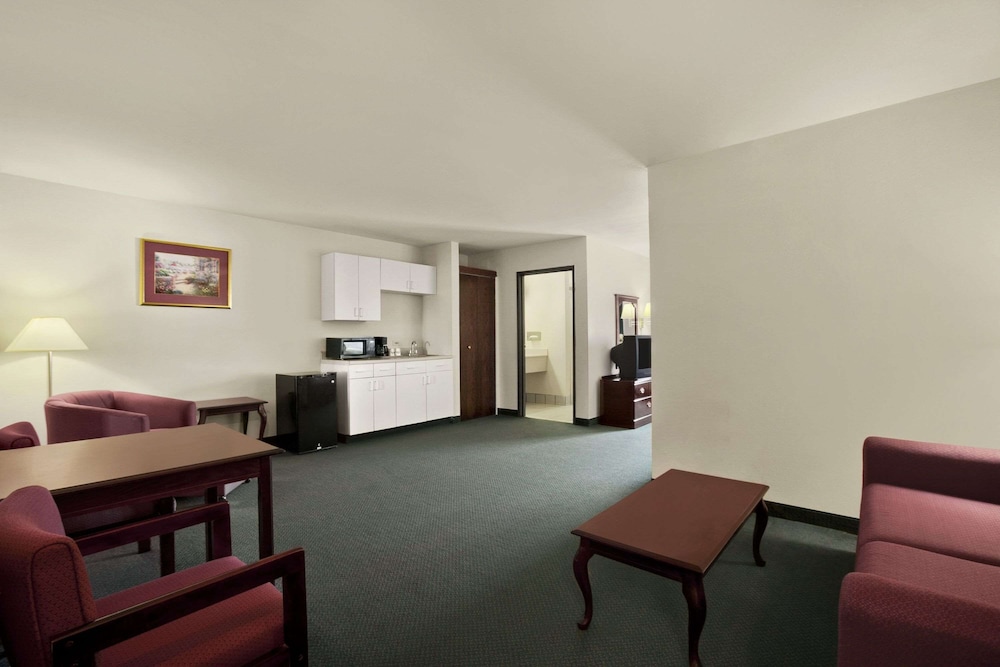 Studio Suite, 2 Queen Beds, Non Smoking - Photo 1