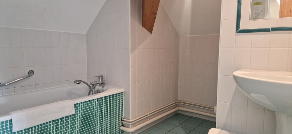 Standard Triple Room photo 2