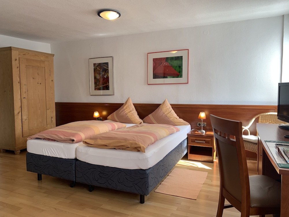 Standard Double Room - Photo 4