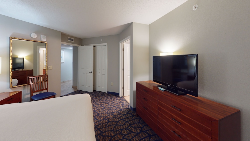 Deluxe Room, 2 Bedrooms, Oceanfront (Angle) - Photo 3