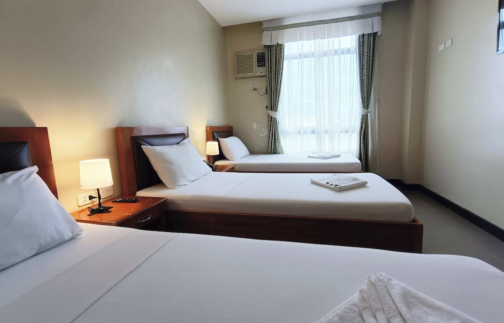 Standard Triple Room photo 2