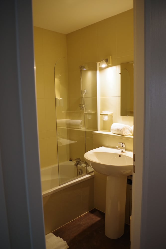 Standard Double Room - Photo 6