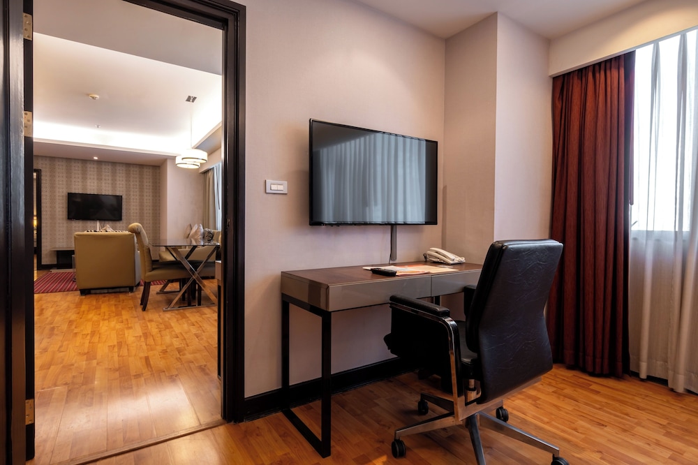 Grand Suite Connected