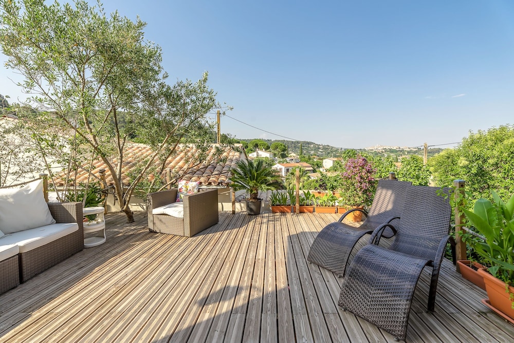 Deluxe Apartment, Multiple Beds, Terrace photo 2