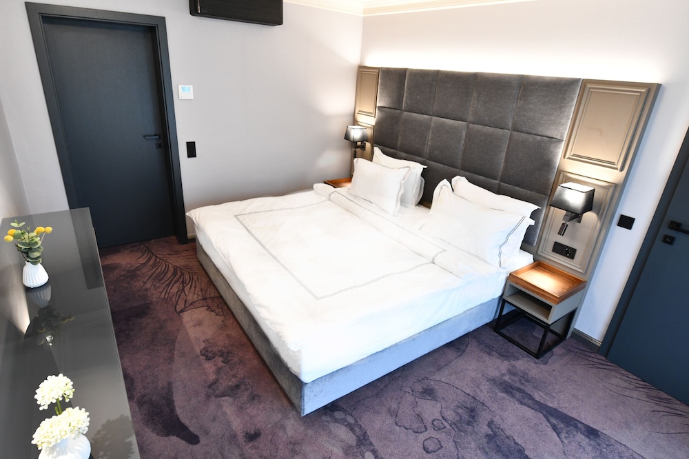 Deluxe Suite, Balcony photo 2