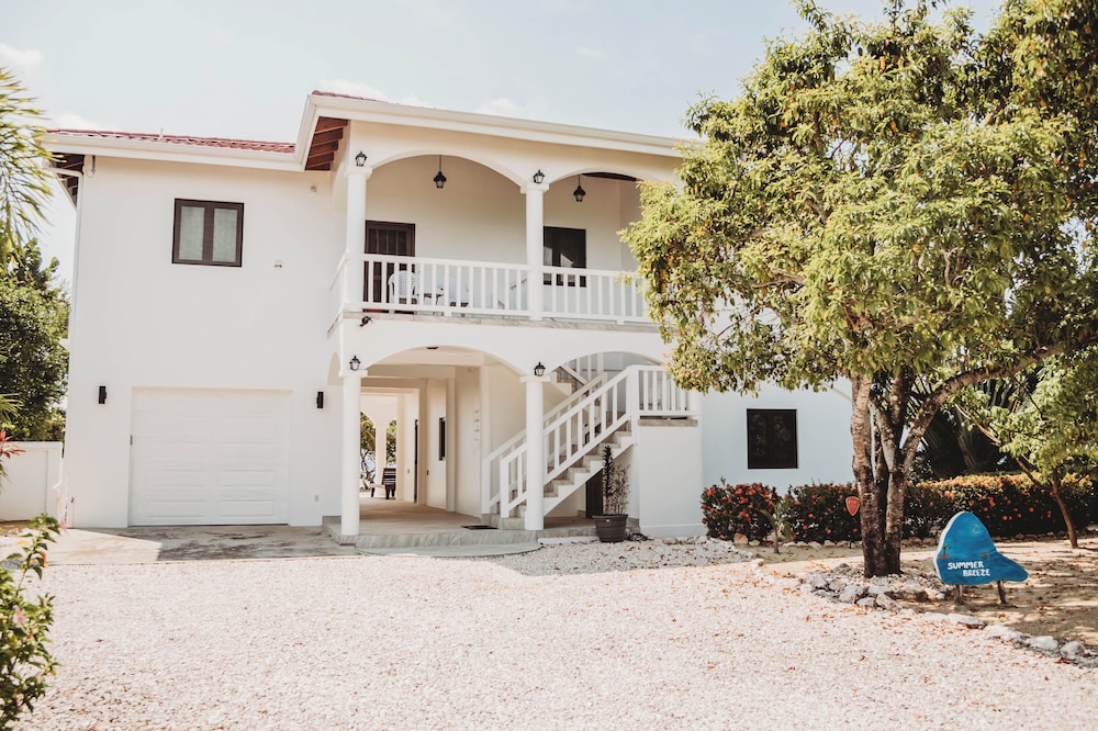 Signature House, 2 Bedrooms, Sea View photo 1