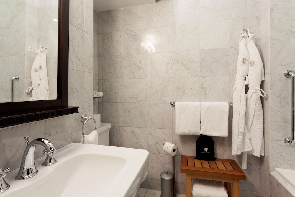 Room, 1 King Bed (heritage)