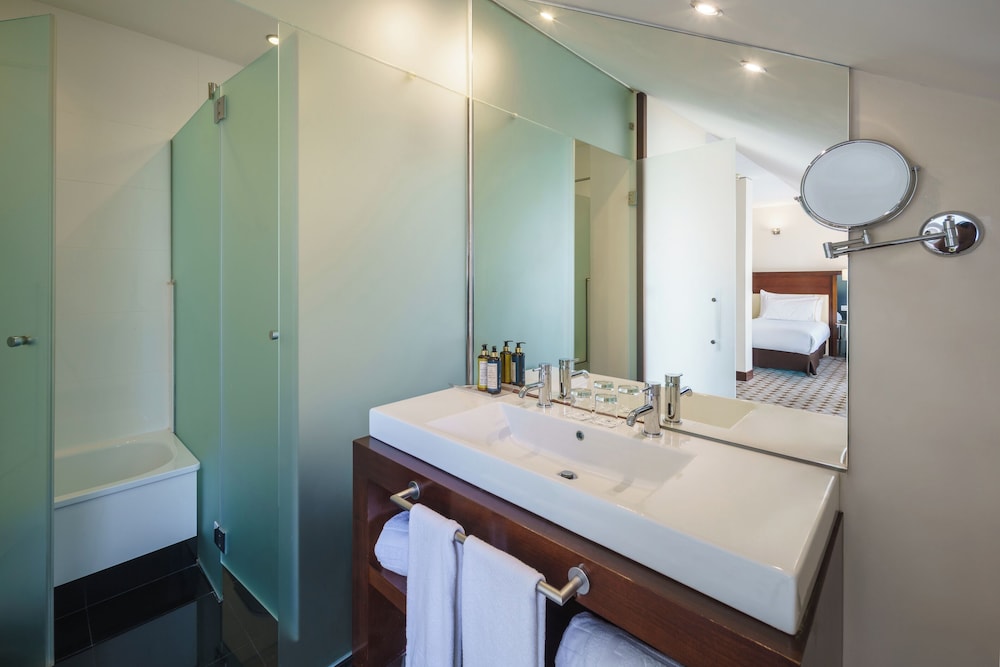 Double Room (With extra child bed)