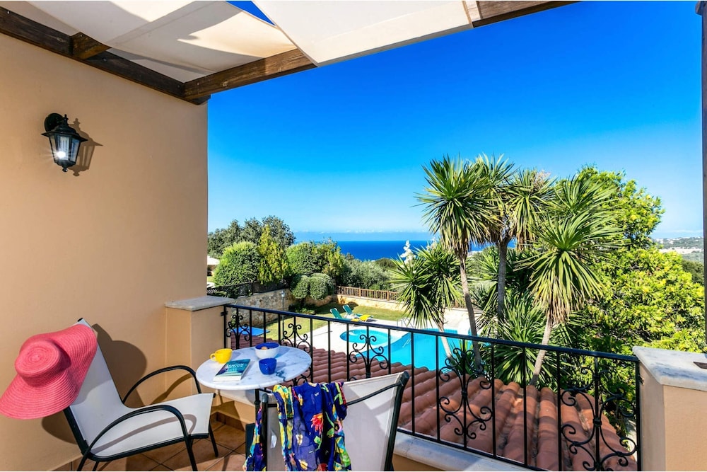 Family Villa, Multiple Beds, 2 Bathrooms, Garden Area (Villa Elessa Crete)