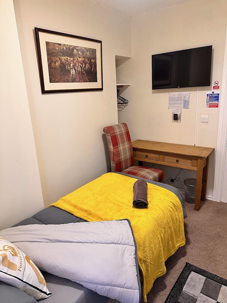 Standard Single Room, Shared Bathroom photo 1