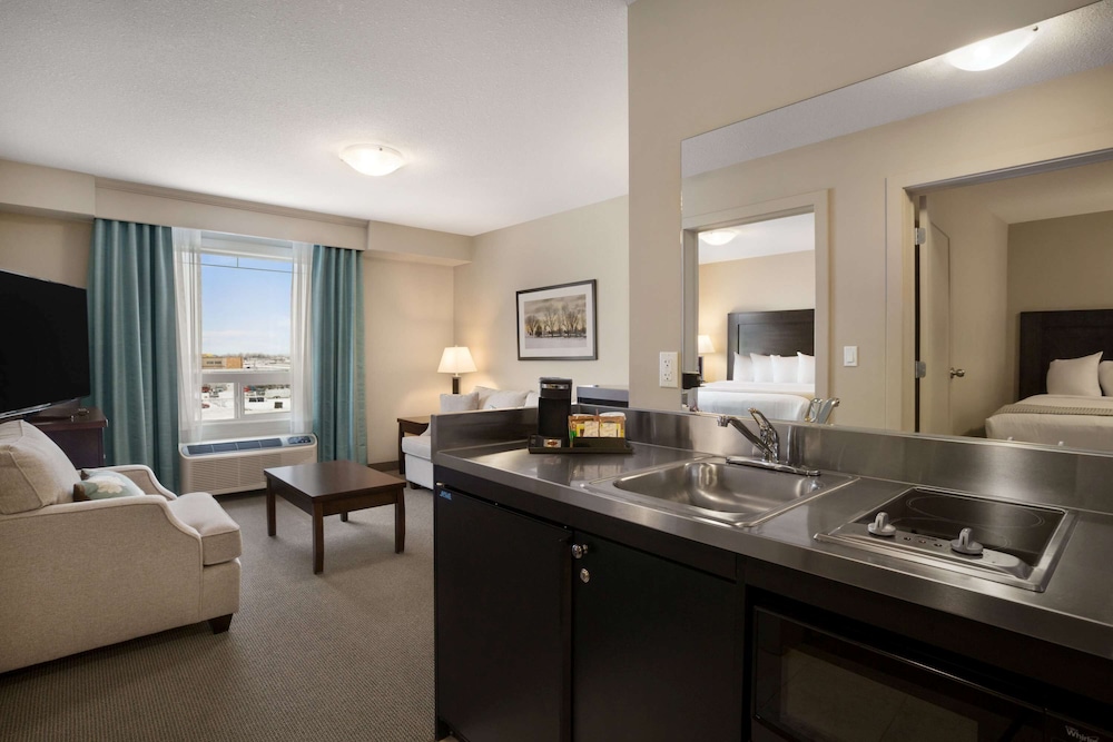 Suite, Multiple Beds, Non Smoking