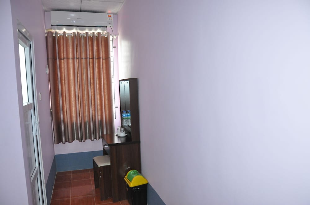 Superior Twin Room, 2 Twin Beds, City View photo 3
