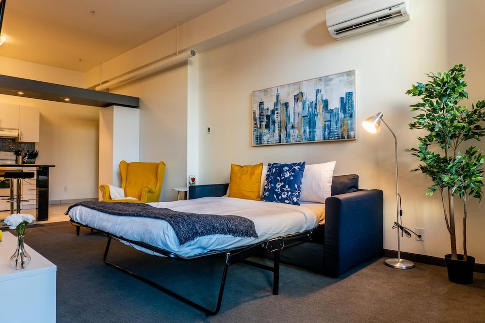 Comfy DT Loft w Parking Rooftop Patio BBQ Gym, 写真 33
