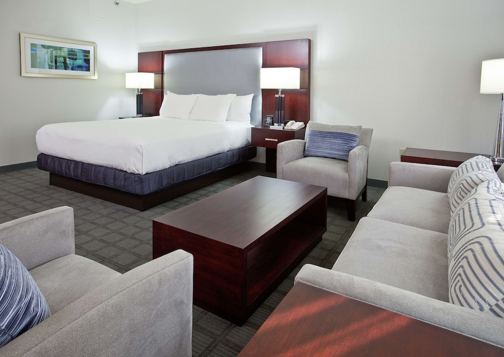 Suite, Accessible - Photo 1