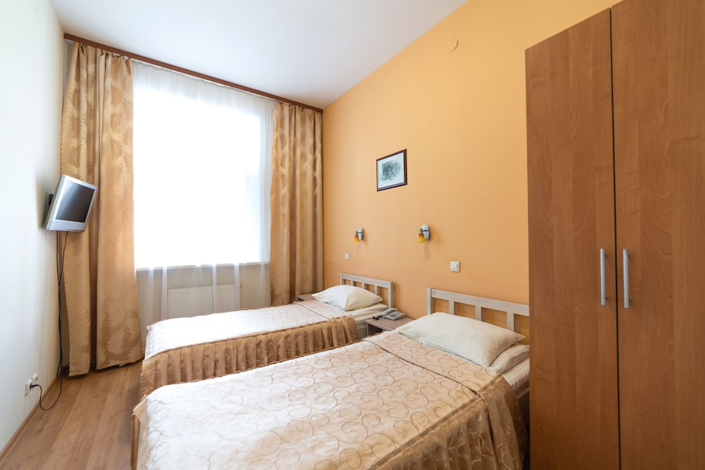 Standard Twin Room photo 2