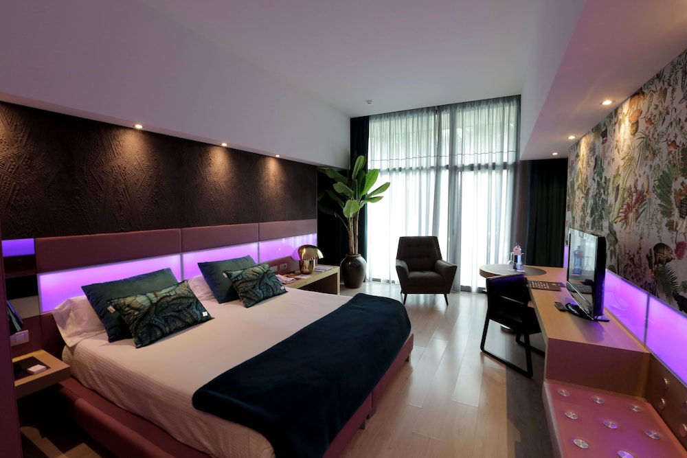 Club Room, Resort View (2 adults and 1 child)
