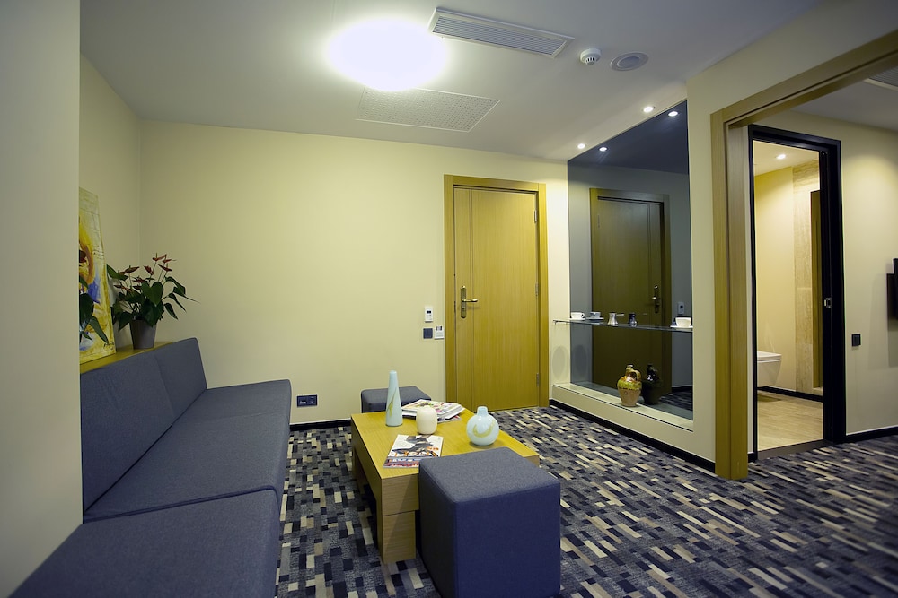 Standard Family Room - Ground Floor photo 2