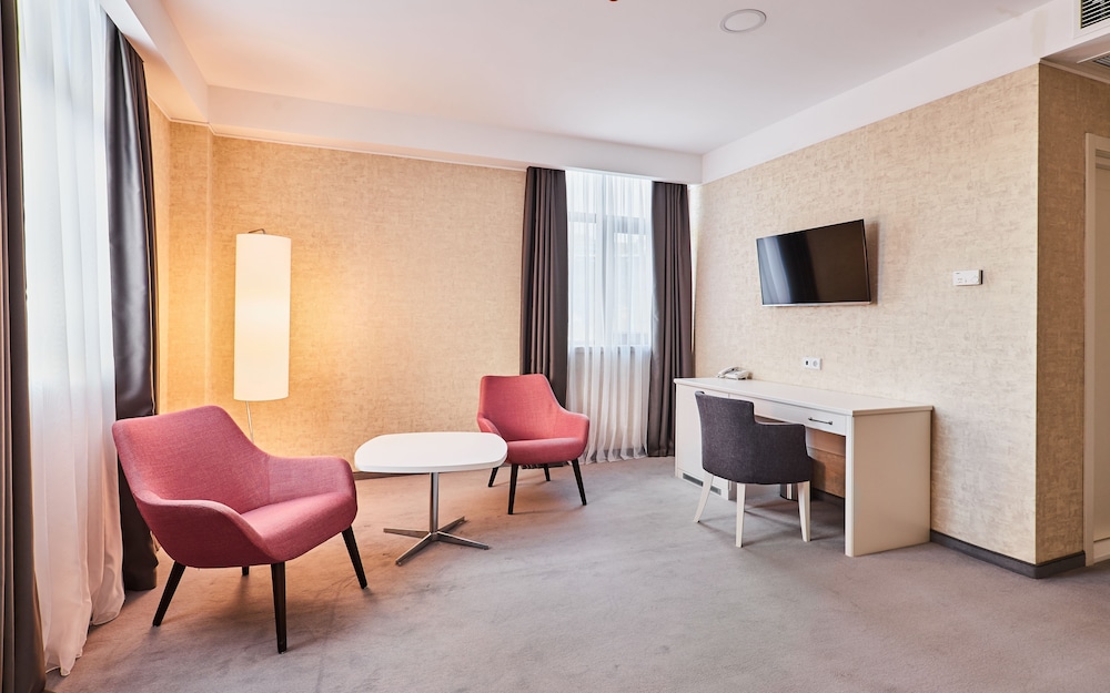 Junior Suite, 1 Double Bed with Sofa bed photo 2
