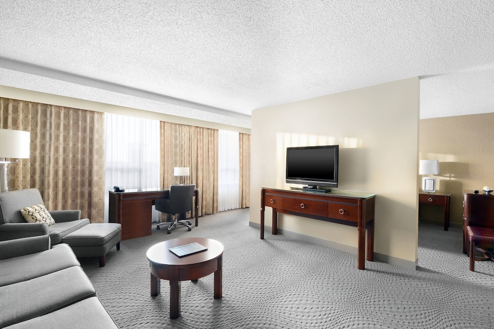 Junior Suite, 1 King Bed With Sofa Bed, View photo 1