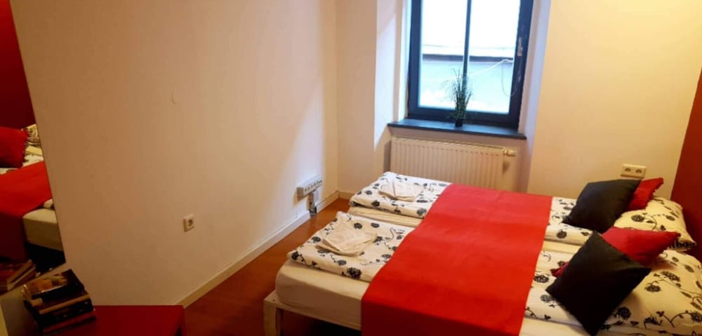 Double or Twin Room (with shared bathroom) photo 3
