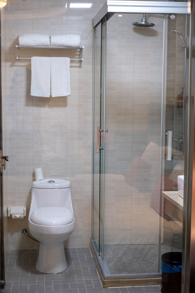 Accessible, Room, 1 King Bed (Hearing) - Photo 3