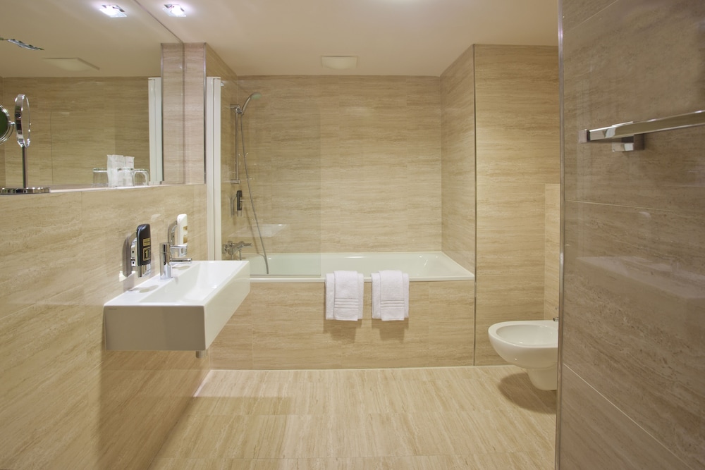 Apartment - Photo 4