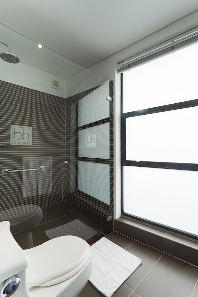 Superior Room, 1 Queen Bed - Photo 20