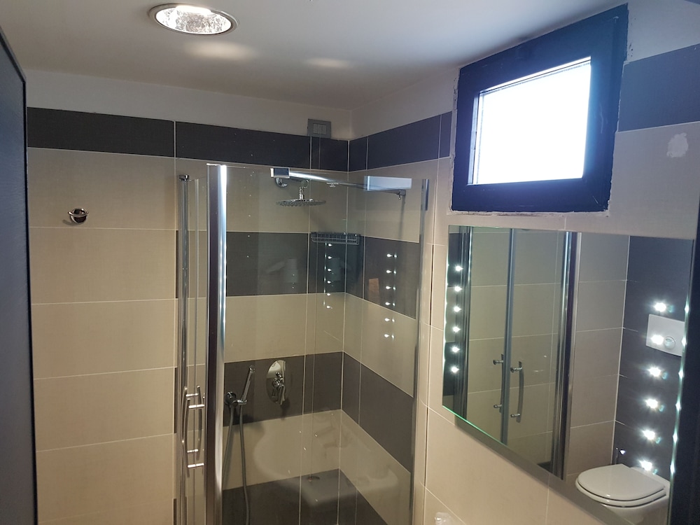 Superior Triple Room photo 2