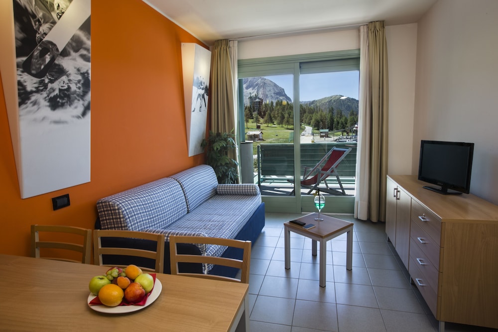 Classic Apartment, 1 Bedroom (4 pax) photo 3