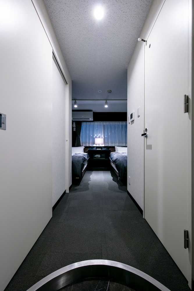 Houston - Galaxy Modern - B, Non Smoking - Photo 6