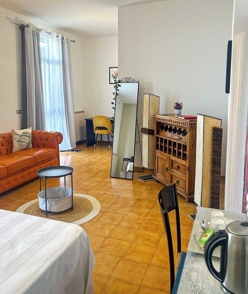 Suite, 1 Double Bed with Sofa bed, Garden View, Garden Area photo 3
