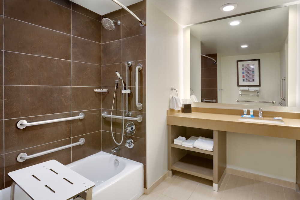 Suite, 1 Bedroom, Accessible, Corner (Bathtub)