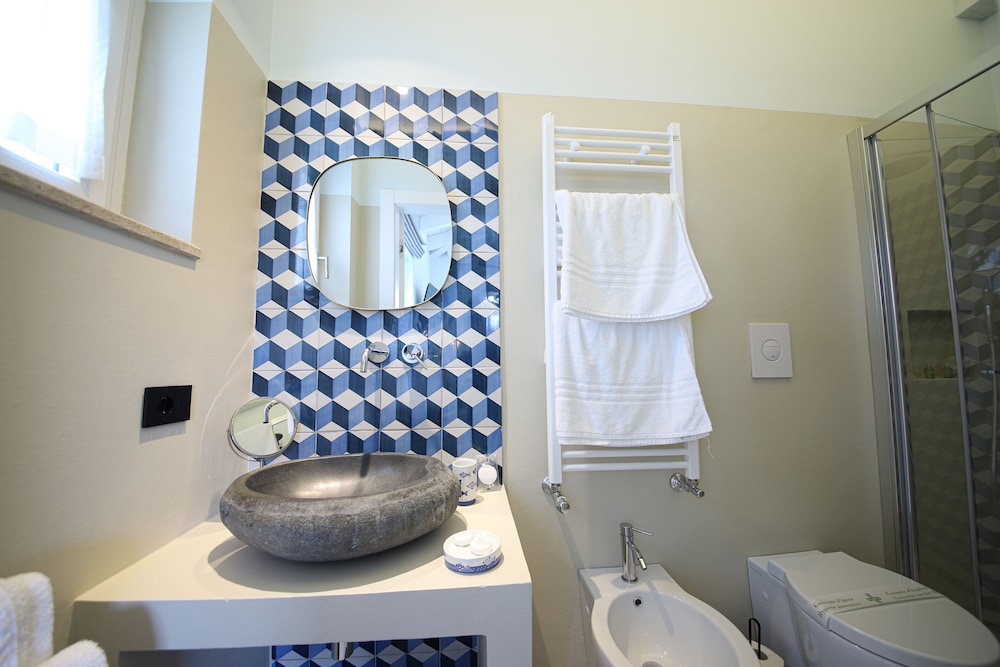 Design Double Room, Garden View, Tower photo 3
