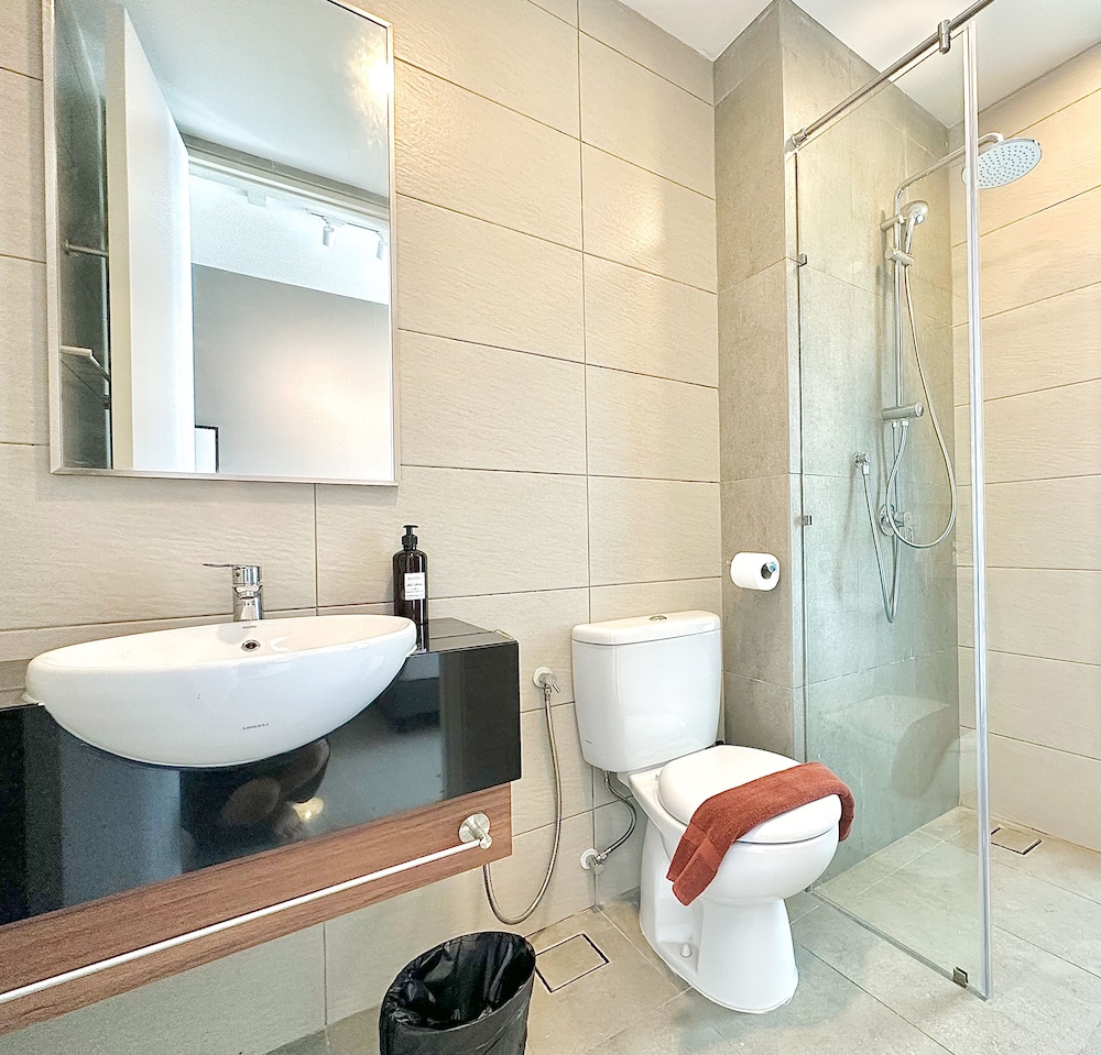 Standard Studio, 1 Queen Bed, City View photo 3