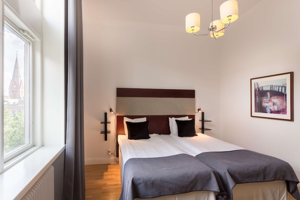 Twin Room - Photo 3