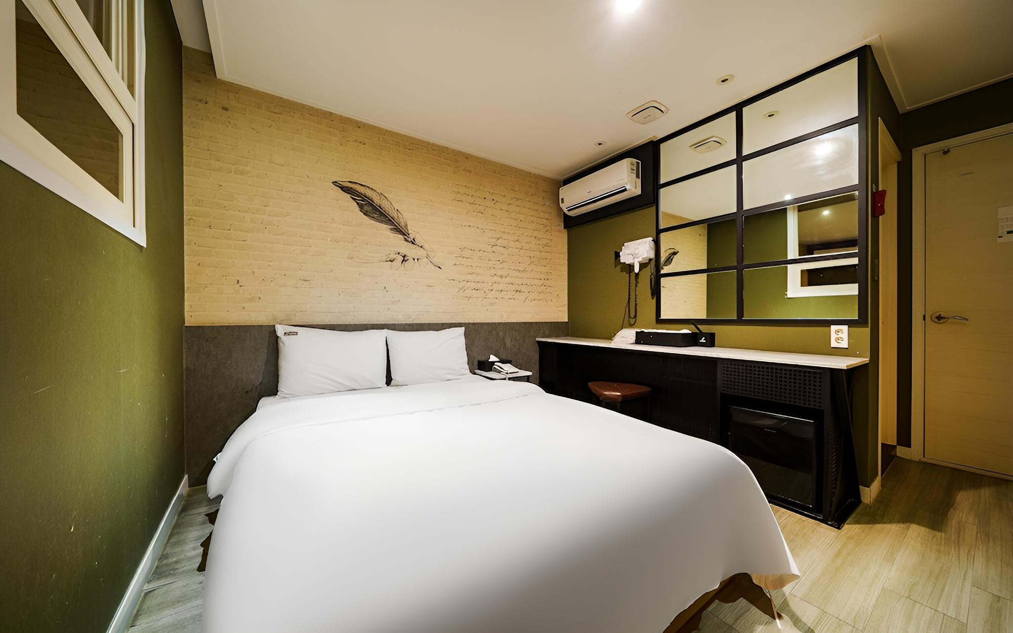 Room (Standard) - Photo 3