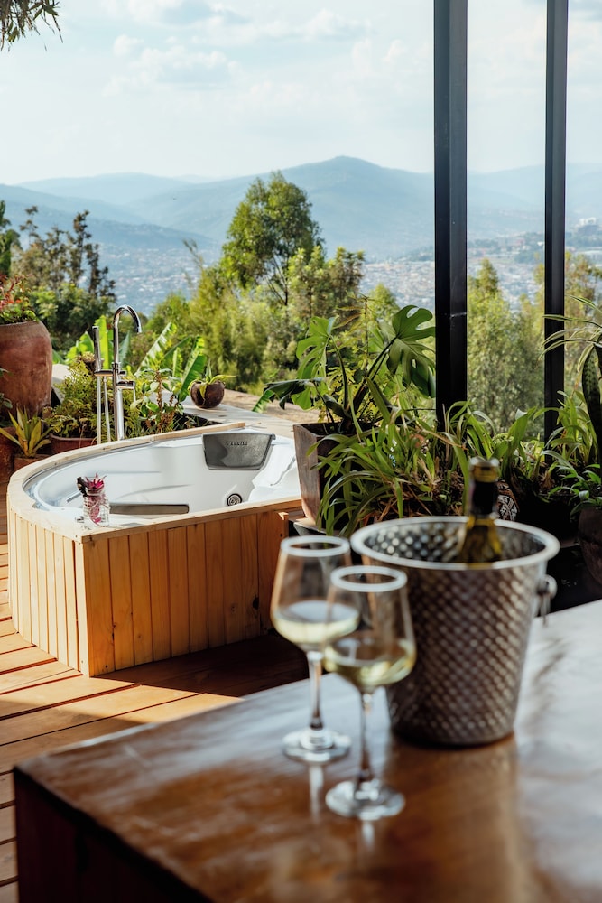 Panoramic Penthouse, Mountain View photo 3