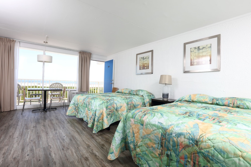 Deluxe Room, Kitchenette, Oceanfront photo 1