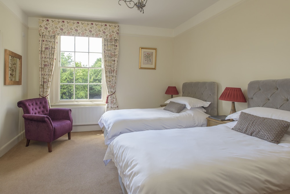 Classic Twin Room (Buckhurst)