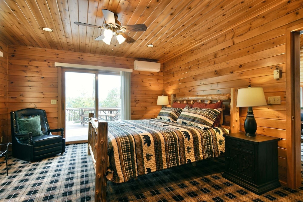 House, 5 Bedrooms photo 1